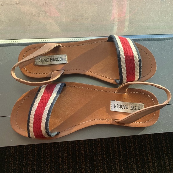 STEVE MADDEN SANDALS - Picture 2 of 3